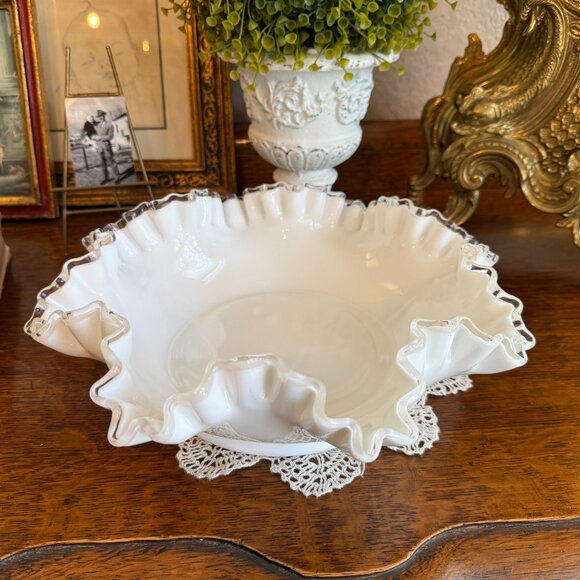Vintage Fenton Silver Crest 11" Milk Glass Large Ruffled Bowl Dish - Picture 4 of 13